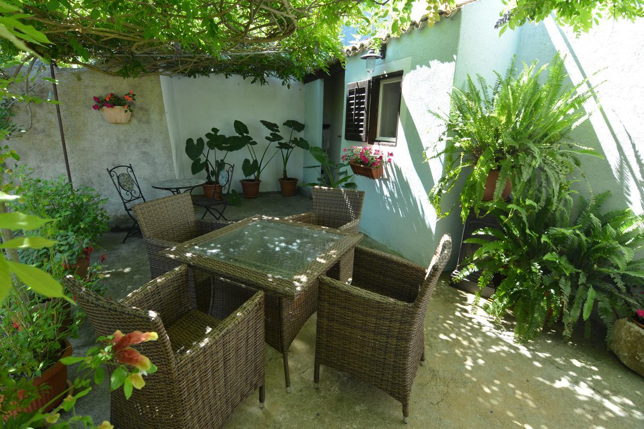 Apartment Renata Veli Losinj Exterior photo